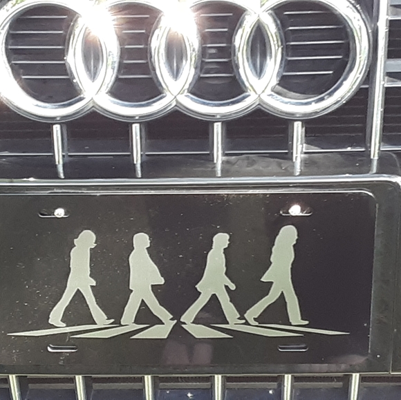 Meet your Posher, Rebekka - Picture 3 of 3